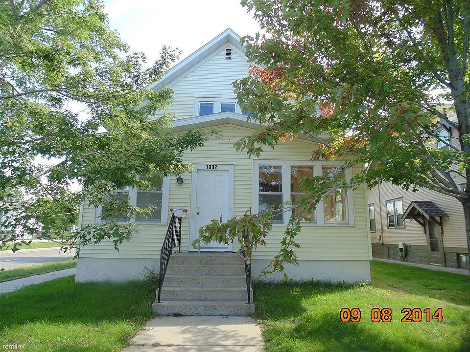 1st image of 1002 12th Ave S