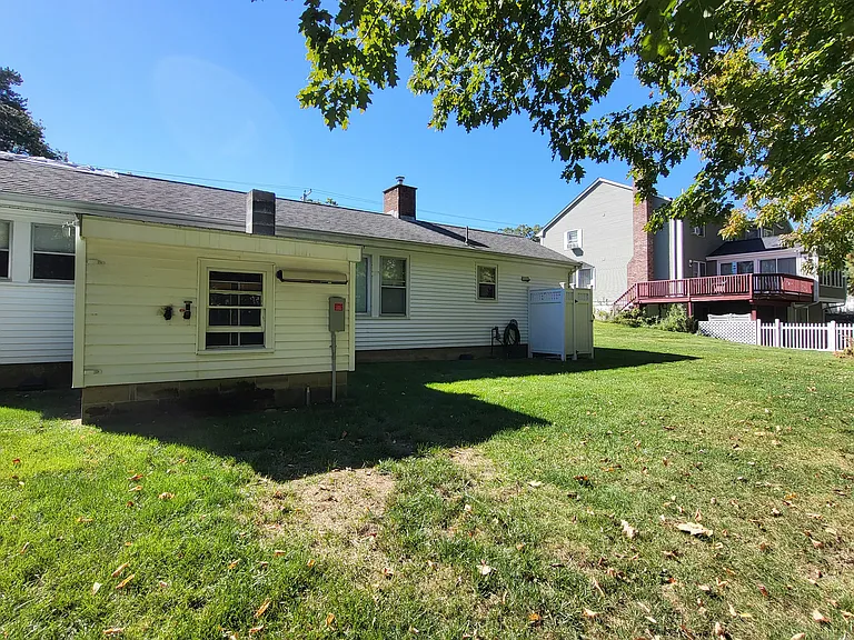 92 Bourne Ave — Photo 17