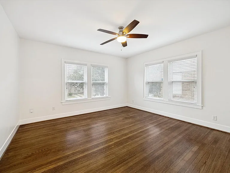1937 W McKinney St #1939 — Photo 9