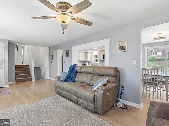 3rd image of 410 Shorbs Hill Rd