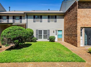 4001 Anderson Rd UNIT J18, Nashville, TN 37217