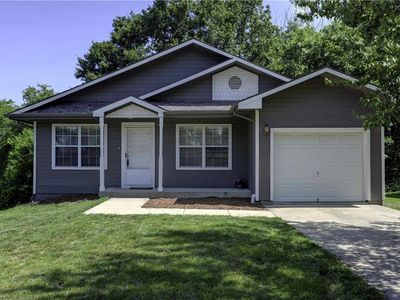 300 E 17th St, Kearney, MO, 64060