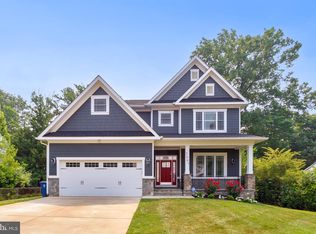 2007 Dexter Dr, Falls Church, VA 22043