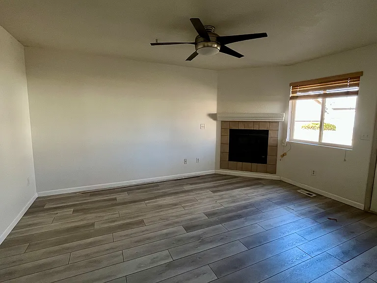 1601 Great Western Dr #K2 — Photo 2