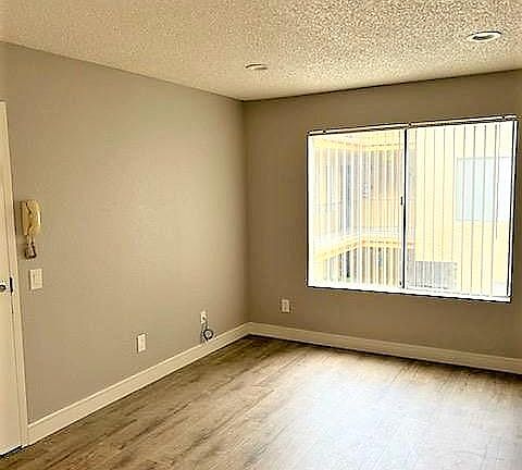 5th image of 4024 32nd St