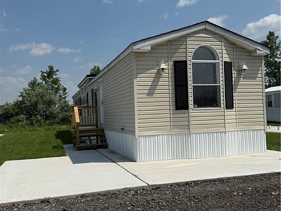 3rd image of 120 Sunset Ave #21