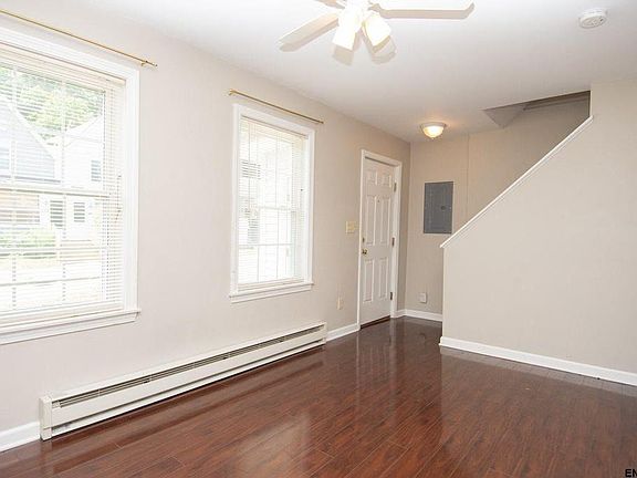 5th image of 537 Hudson Ave