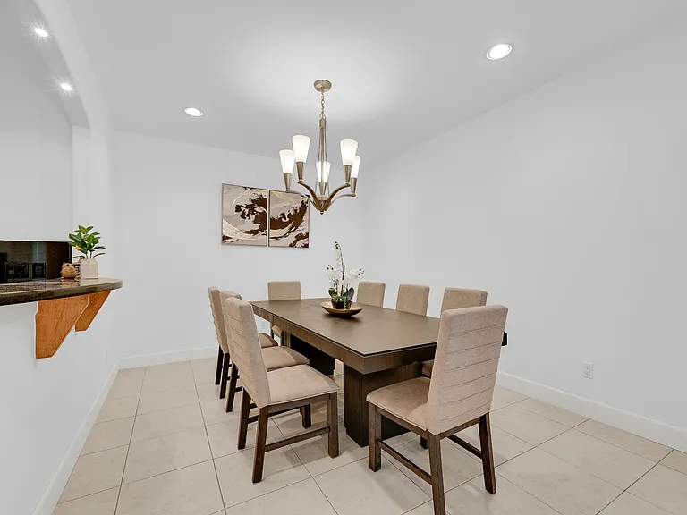 612 E Thornhill Ave — Photo 9