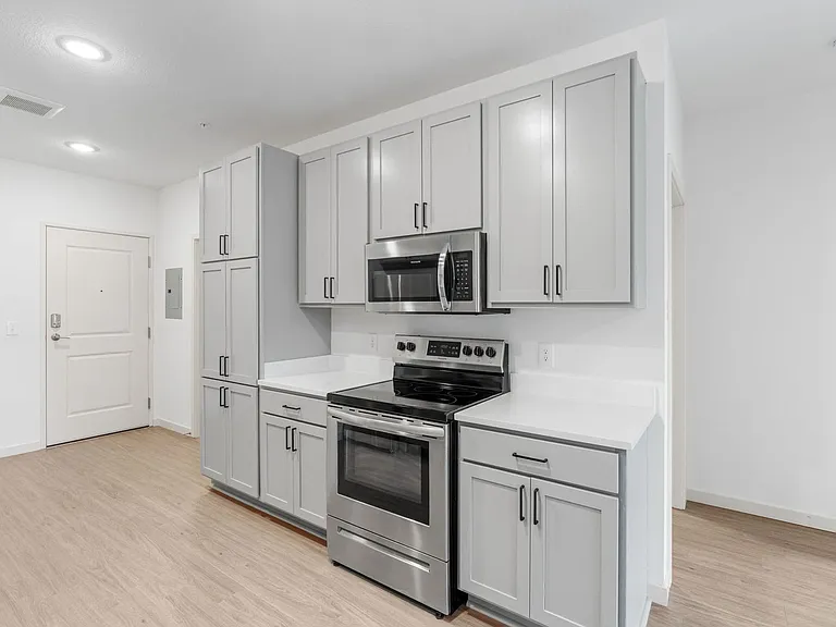 The Lucy Apartments — Photo 33