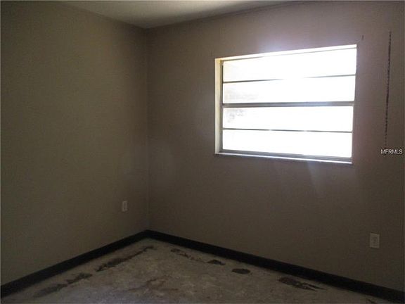 5th image of 8224 Cathy Ann St