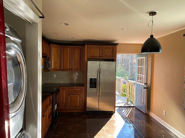 508 Buxton St — Photo 5