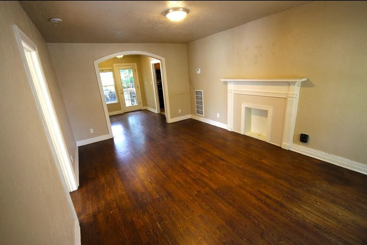 2 bed, 1020 sqft, $1,500 — Photo 3
