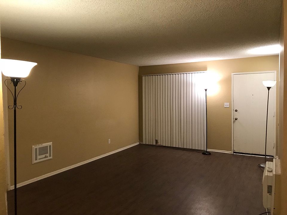 2nd image of 635 Baker St APT C102