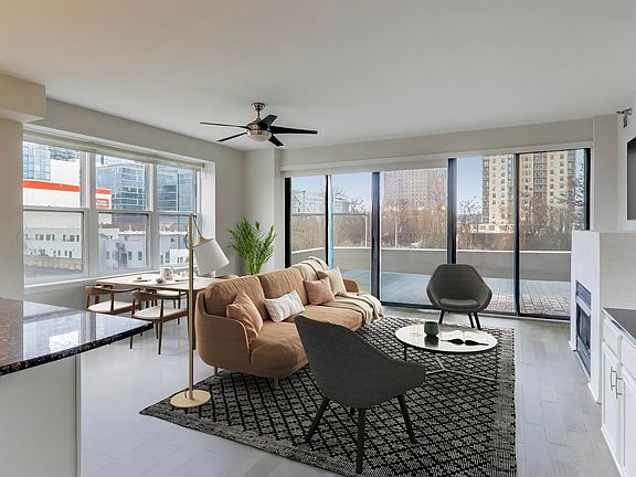 2nd image of 5 E 14th Pl APT 501