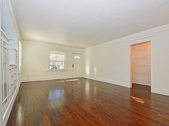 4th image of 1136 E St