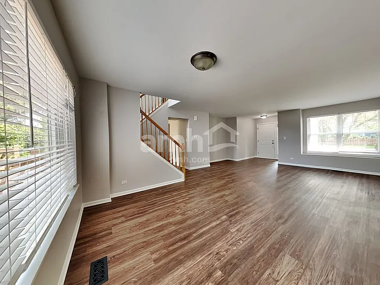 2346 N Masters Ln — Photo 5