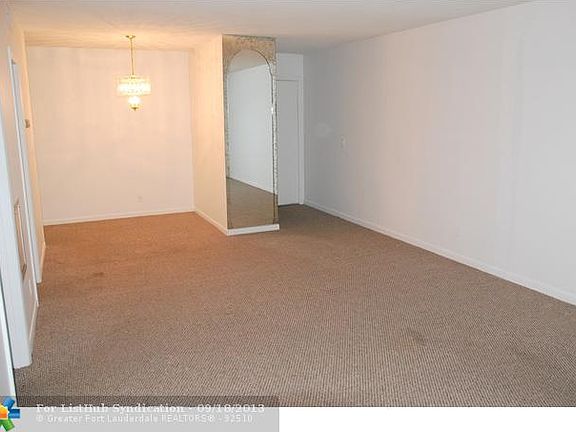 5th image of 649 W Oakland Park Blvd APT 208A
