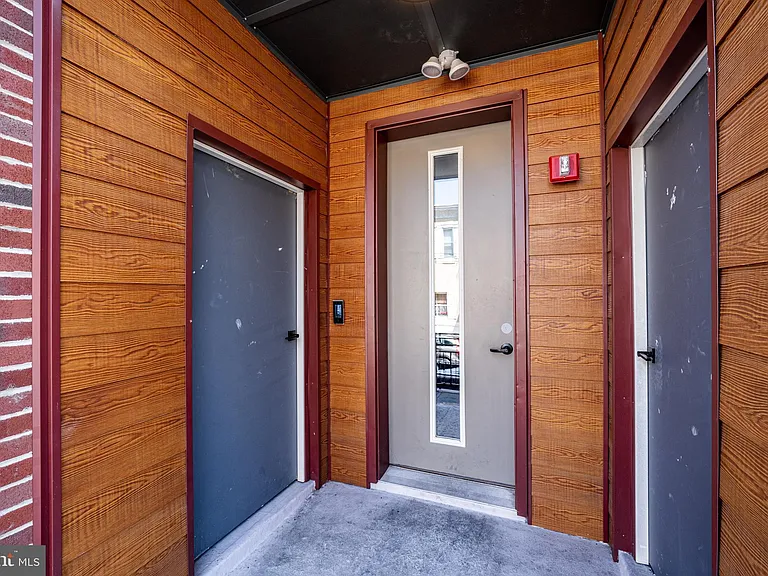 2409 N Hancock St #4 — Photo 6