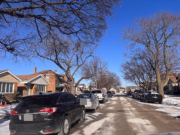 4th image of 6006 S McVicker Ave