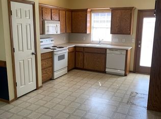 1229 Blue Ridge Ln, Moore, OK 73160