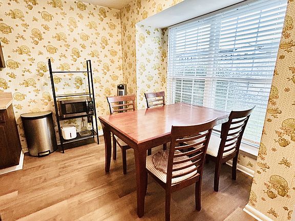 4th image of 3888 Chancery Ln
