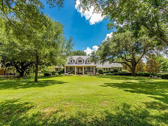 2nd image of 31519 Blue Heron Ln
