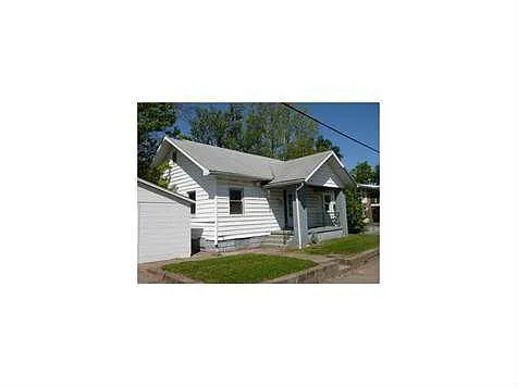660 Covert Ave photo 1