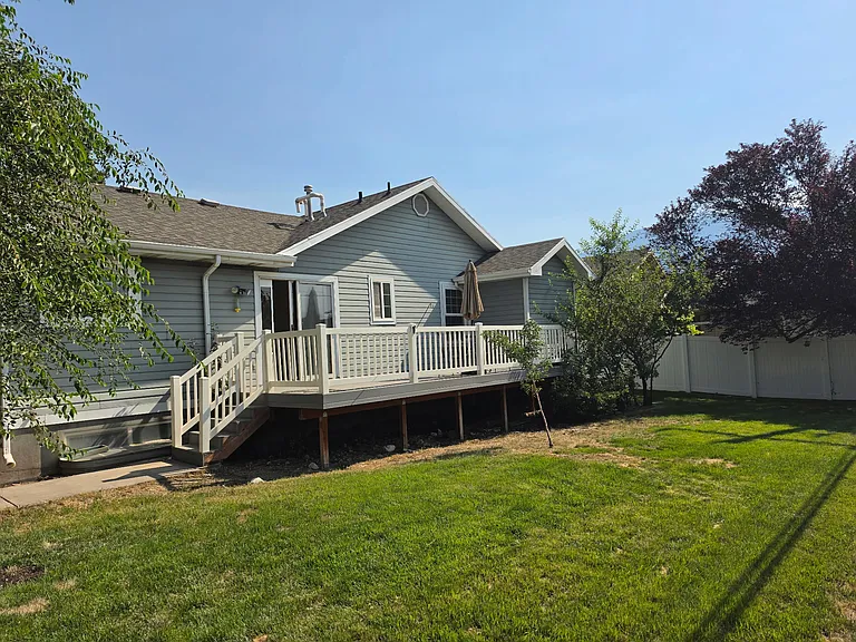 327 W 765 S — Photo 15