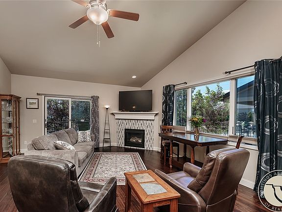 4th image of 3354 Dunlop Ave
