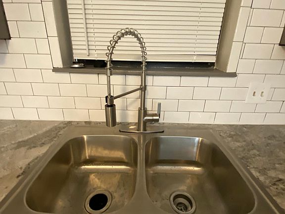 3rd image of 425 W 147th Pl S