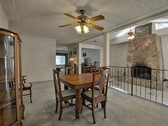 4th image of 202 Naomi Ave