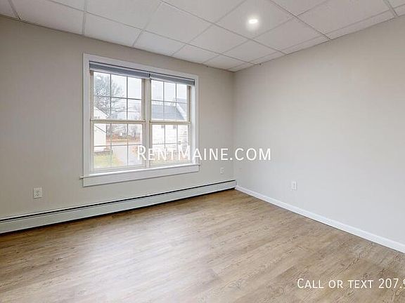 4th image of 109 Main Rd S APT B