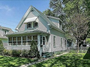 1217 11th St NW, Cedar Rapids, IA 52405