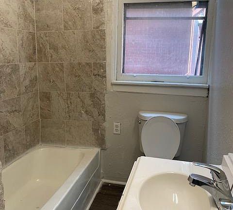 5th image of 2141 Clifton Ave