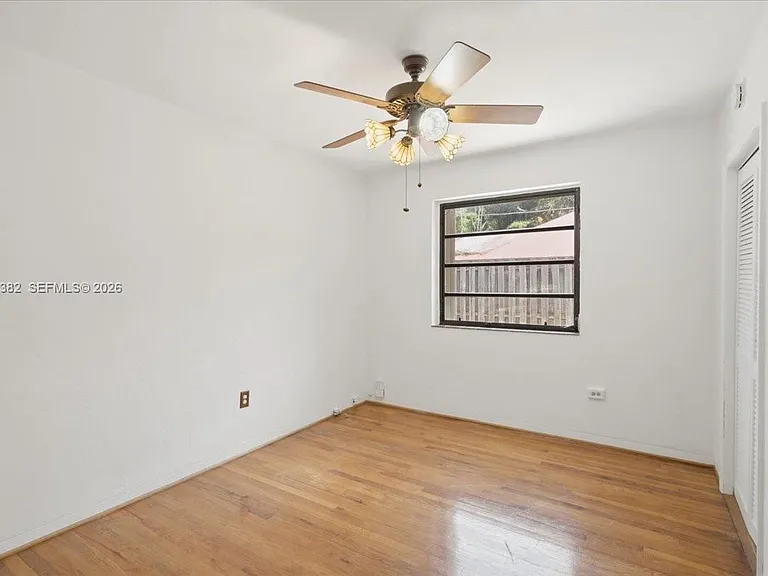 2550 Trapp Ave — Photo 8