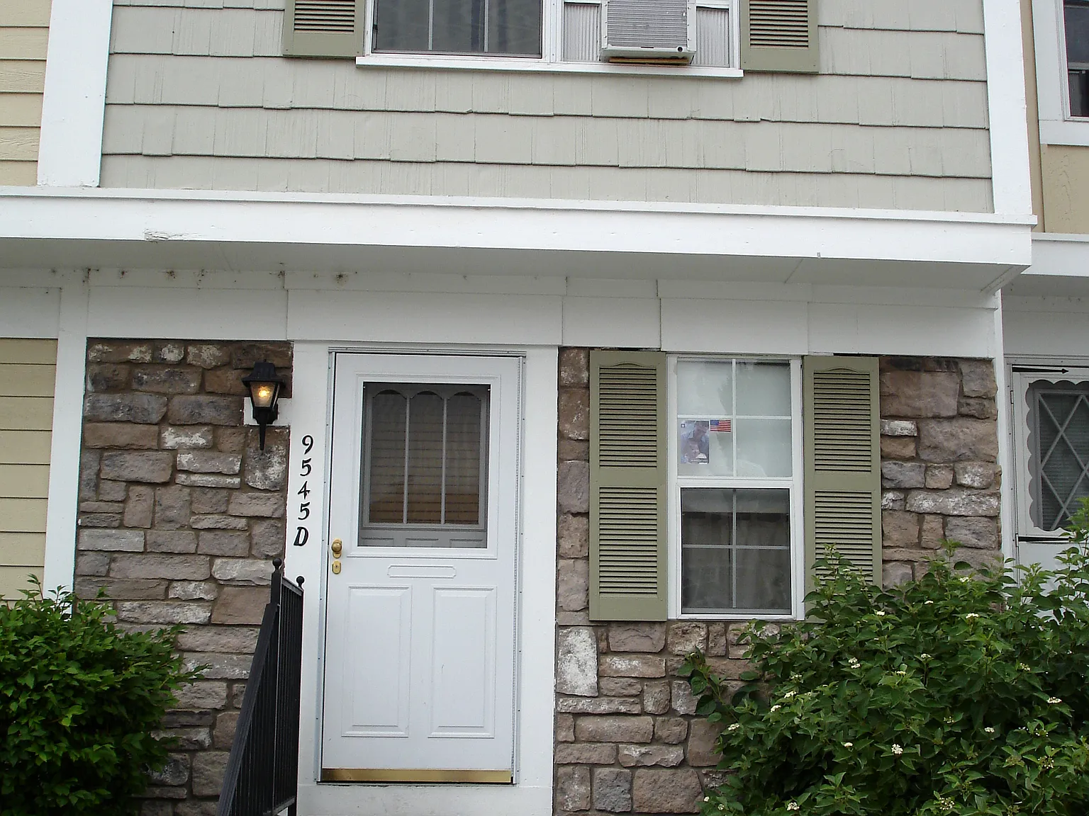 2 bed, 1150 sqft, $1,950 — Photo 2
