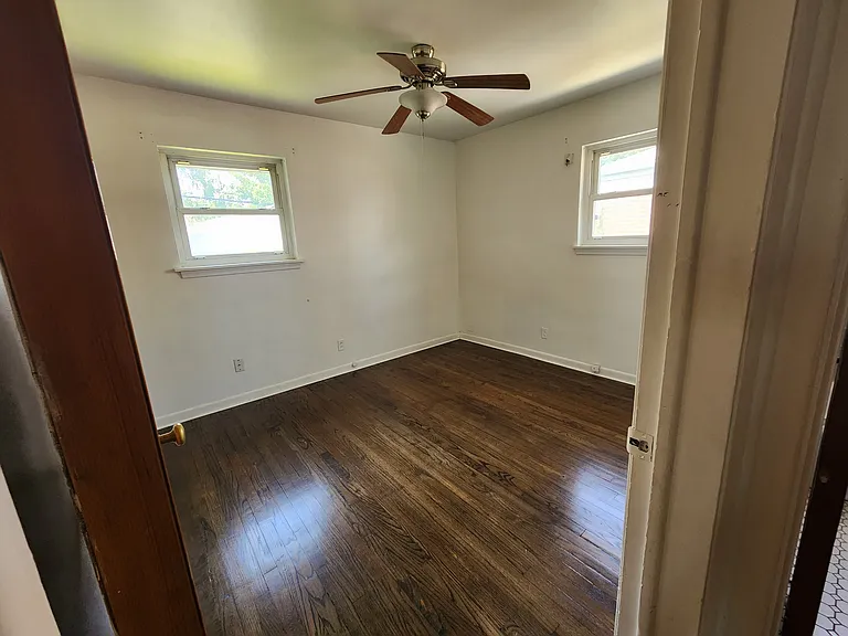 27605 Grant St — Photo 18