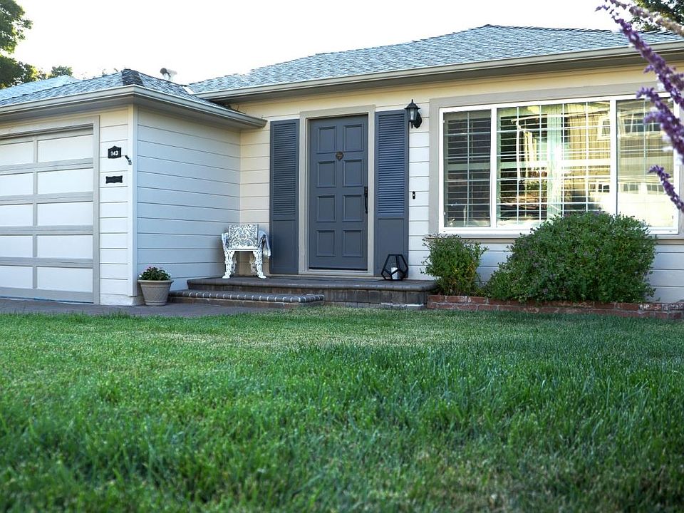 1st image of 143 Oakview Dr