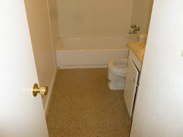 218 W Dakota Ave #A — Photo 8