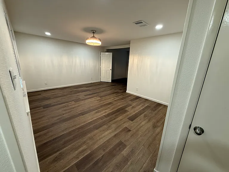 10106 Brockbank Dr — Photo 22