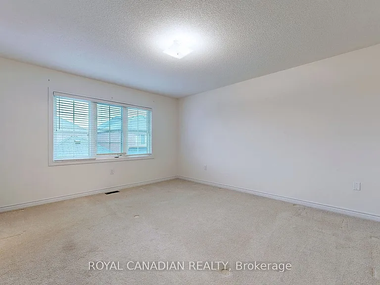1 Green Spruce Rd — Photo 18