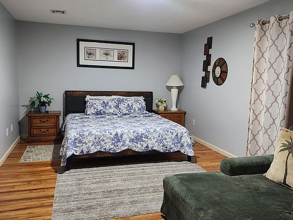 2nd image of 14 Governor St APT 3
