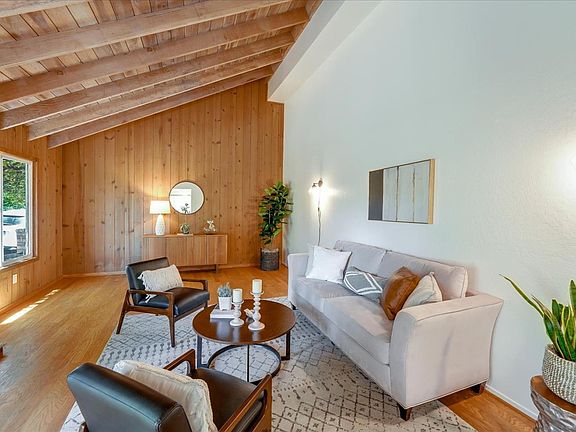 4th image of 100 Westmoor Dr