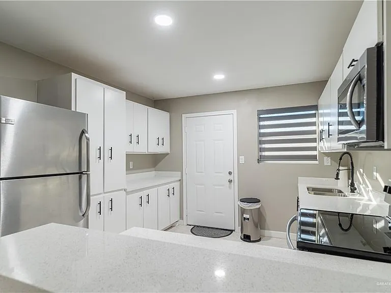 206 S Ridge Ln #1 — Photo 6