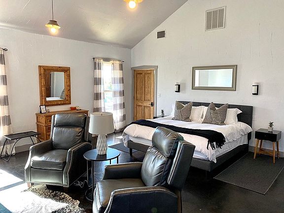 Suite two king bed.