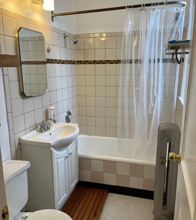 2nd image of 5037 N Ashland Ave Unit 6