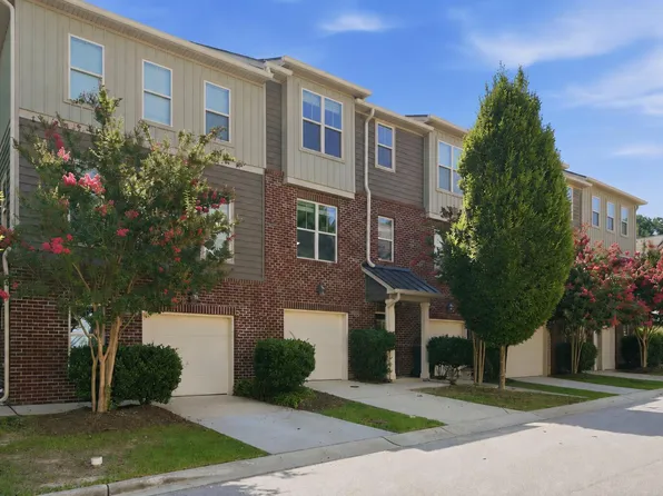 3217 Kempthorne Rd, Cary, NC 27519