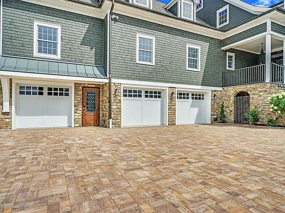 2nd image of 1726 Bay Isle Dr