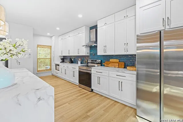 4 bed, 3.0 bath, 1776 sqft, $3,997 — Photo 4