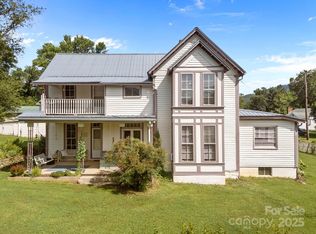 133 Lawson St, Hot Springs, NC 28743